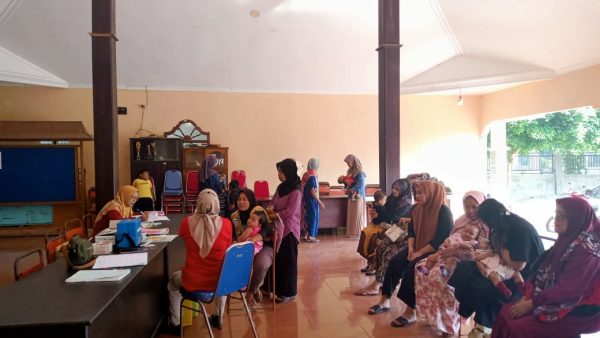 IMUNISASI RUTIN: PENCEGAHAN PENYAKIT BERBAHAYA PADA BALITA